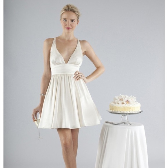 Nicole Miller Dresses & Skirts - Nicole Miller Mini Silk White Dress Size 12 Bridal